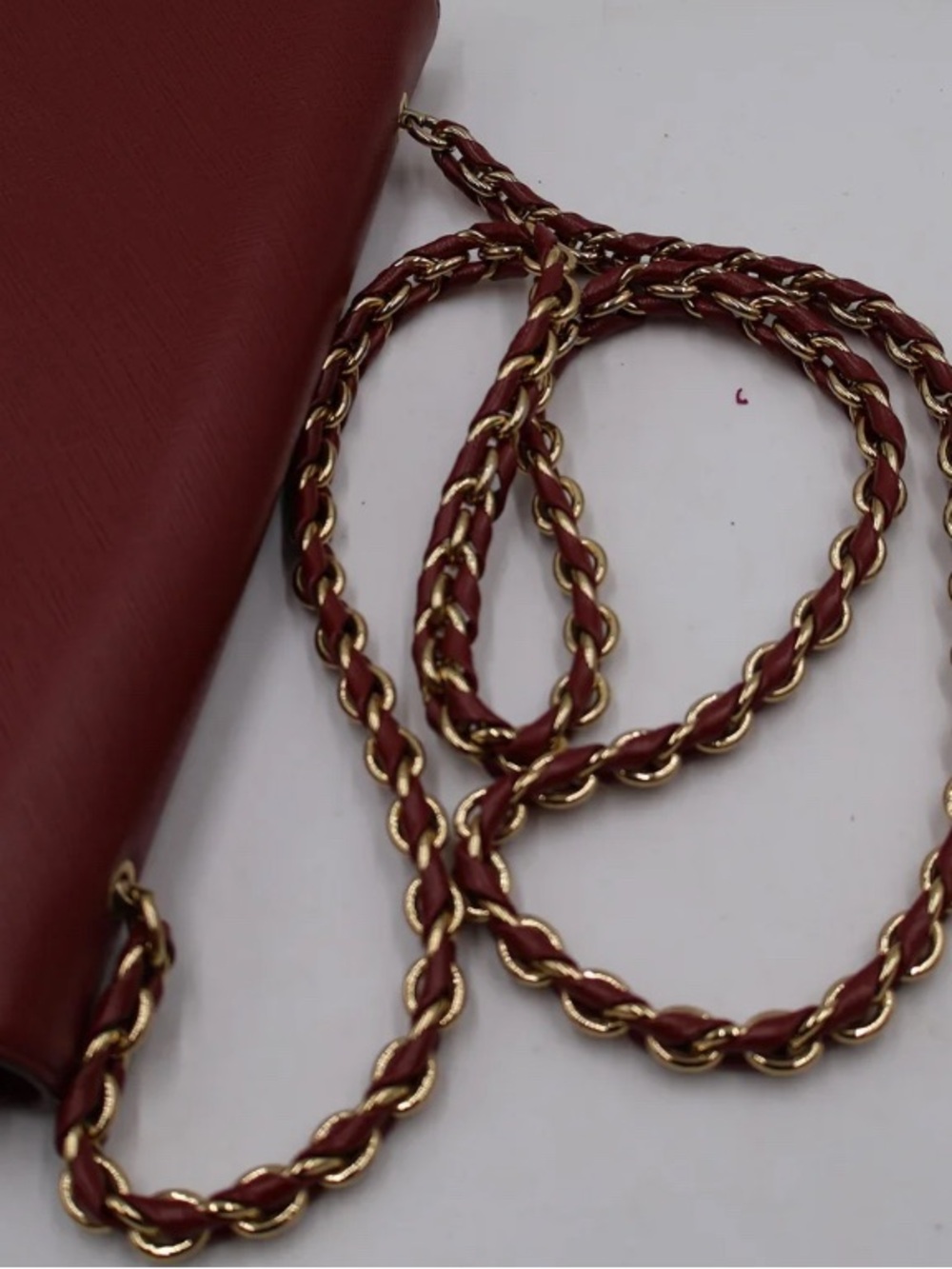 Salvatore Ferragamo Burgundy Leather Vara Bow Crossbody with Gold Chain - Picture 8 of 15